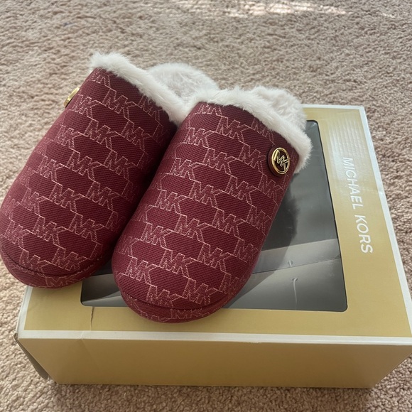 MICHAEL KORS sleepwear. Brand new in the box! 100% Authentic - Picture 6 of 6